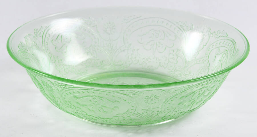 Horseshoe Green Cereal Bowl by Indiana Glass-1