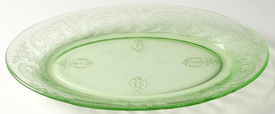 Horseshoe Green 10" Oval Platter by Indiana Glass-1