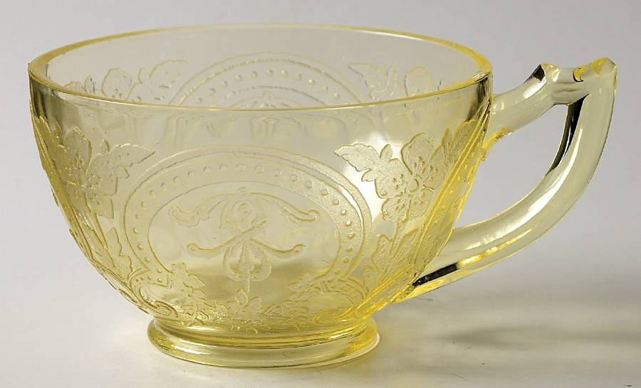 Horseshoe Yellow Cup Only by Indiana Glass-1