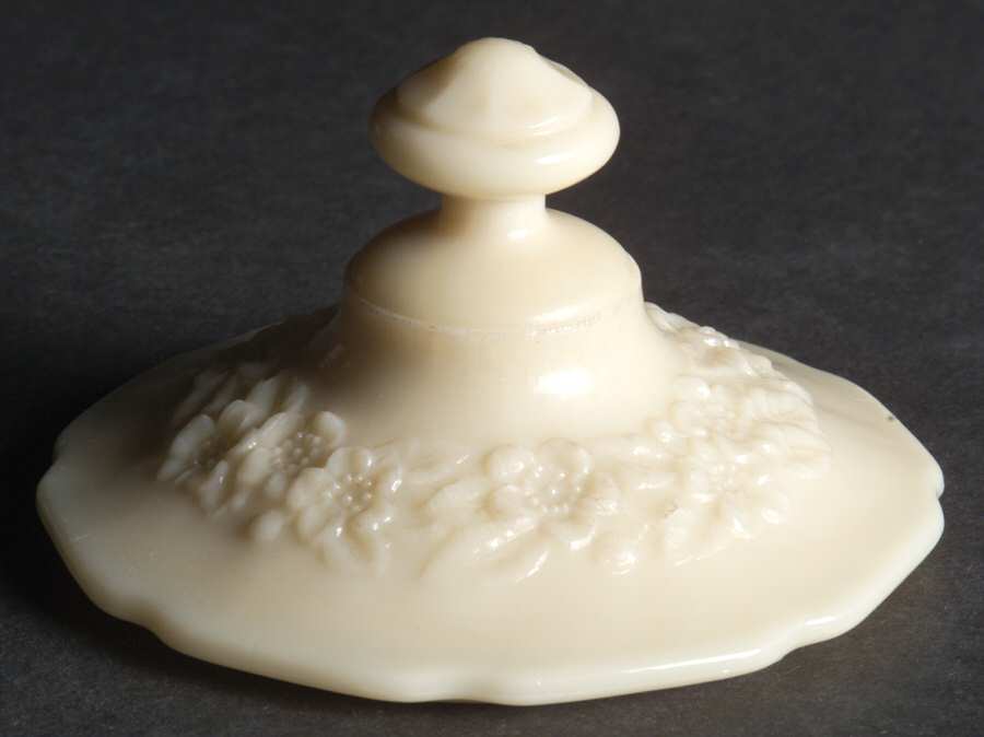 Indiana Custard Ivory Lid for Footed Sugar Bowl by Indiana Glass-1