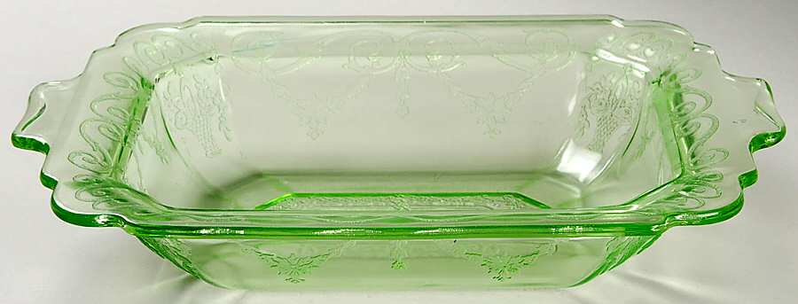 Lorain Green Oval Vegetable Bowl by Indiana Glass-1
