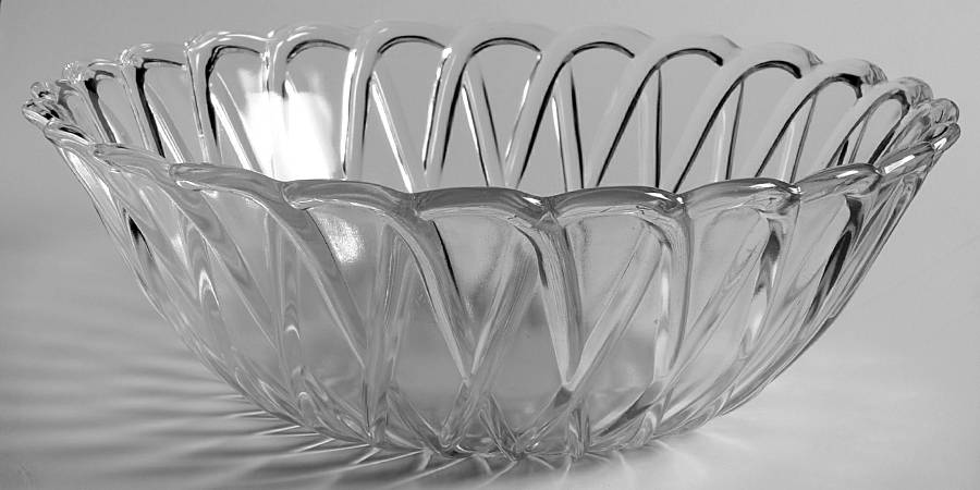 Pretzel Clear Large Fruit Bowl by Indiana Glass-1