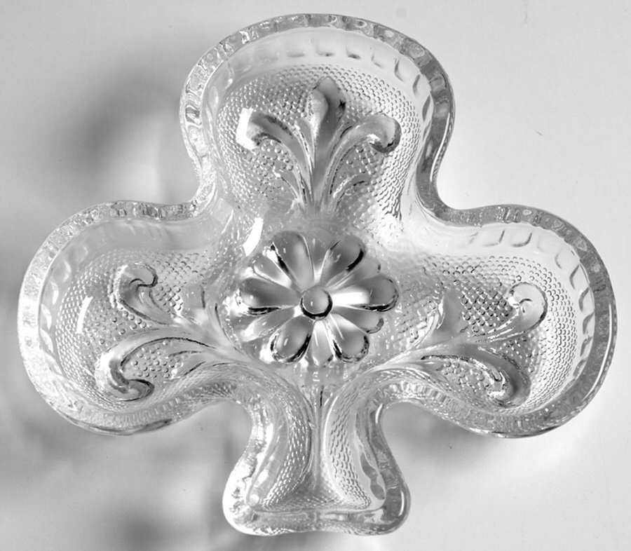 Sandwich Clear Club Ashtray by Indiana Glass-1