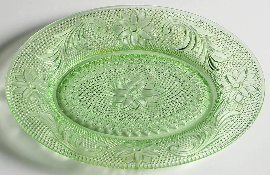 Sandwich Green 8" Oval Platter by Indiana Glass-1