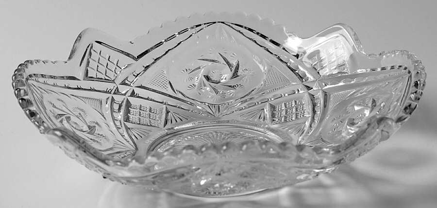Double Pinwheel Juno 8" Shallow Nappy by Indiana Glass-1