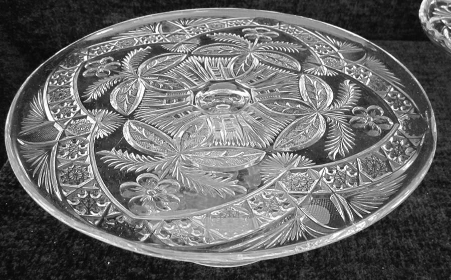 Gaelic Round Cake Stand by Indiana Glass-1