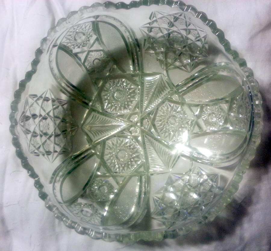 Bismarc Star 7" Large Fruit Bowl by Indiana Glass-1