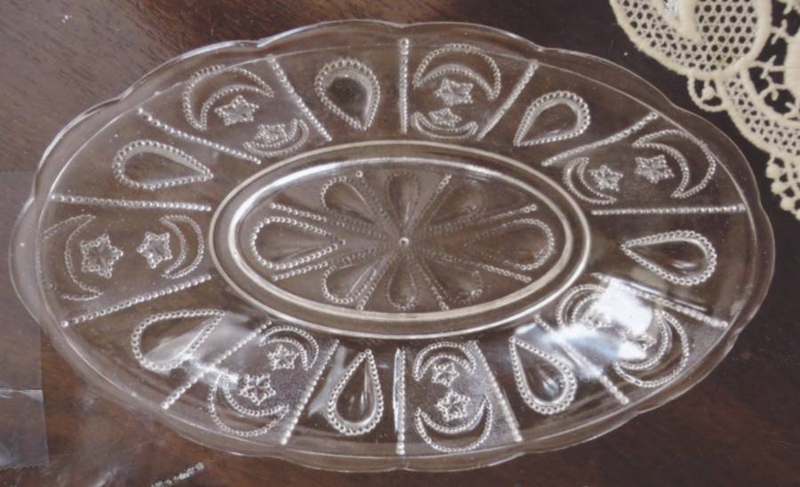 Shrine 6" Oval Bowl by Indiana Glass-1