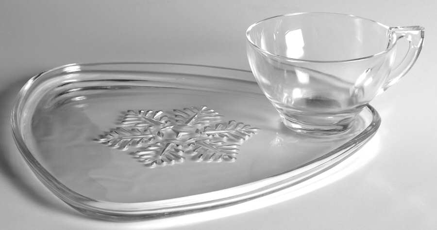 Snowflake Snack Set-Plate and Regular Punch Cup by Indiana Glass-1