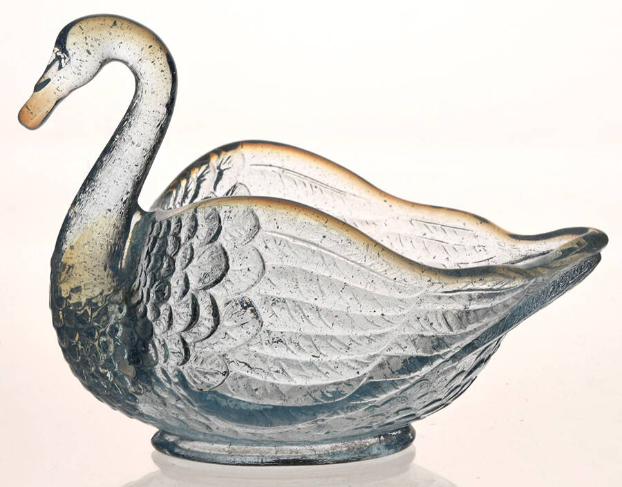 Animals & Figurines #27/147 Open (Mint) 4" Swan by Imperial Glass-Ohio-1
