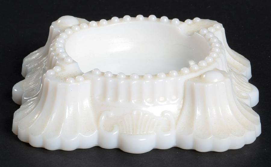 Animals & Figurines #150 Shell Ashtray by Imperial Glass-Ohio-1
