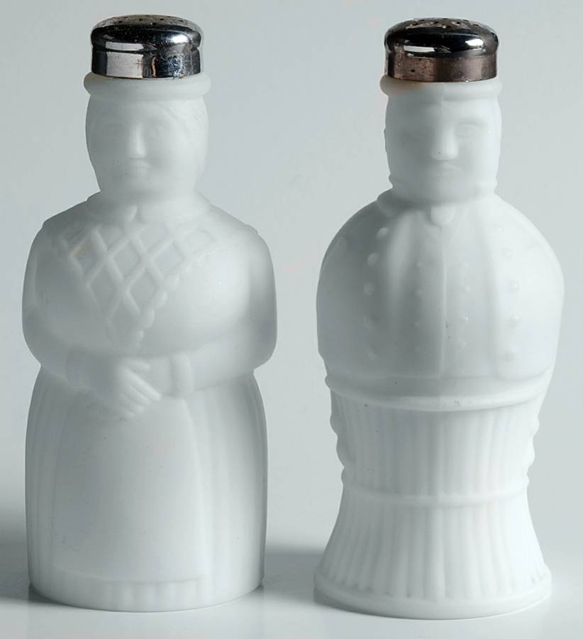 Animals & Figurines #267 Salt & Pepper (Salz & Pfeffer) Man & Woman by Imperial Glass-Ohio-1