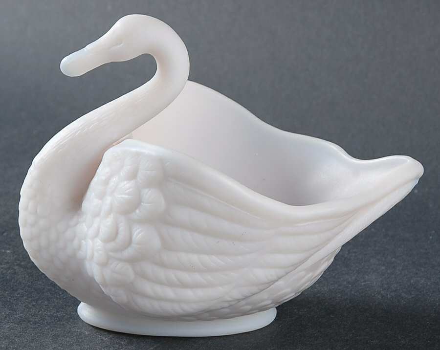 Animals & Figurines #27/147 Open (Mint) 4" Swan by Imperial Glass-Ohio-1