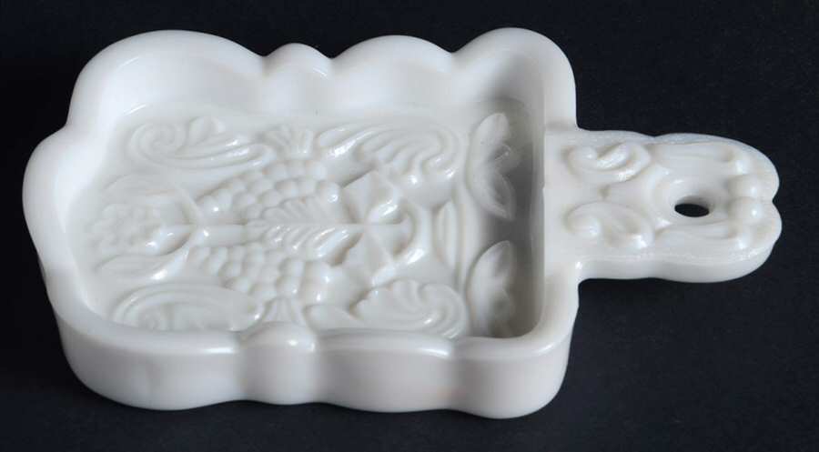 Animals & Figurines #450 (Animal) Ashtray/Trivet by Imperial Glass-Ohio-1