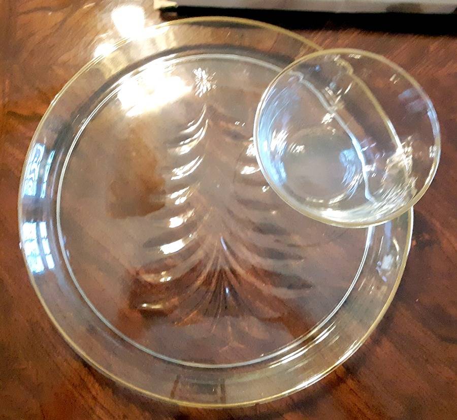 Holiday Gold Chip & Dip Set by Indiana Glass-1