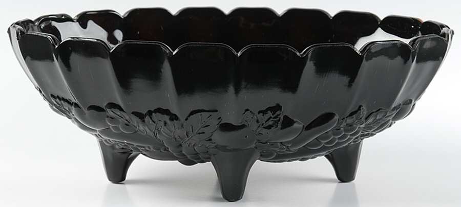 Garland Black Centerpiece by Indiana Glass-1