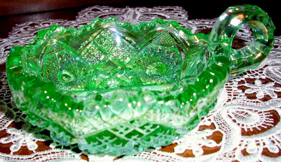 42576 Meadow Green (Carnival) Handled Nappy by Imperial Glass-Ohio-1