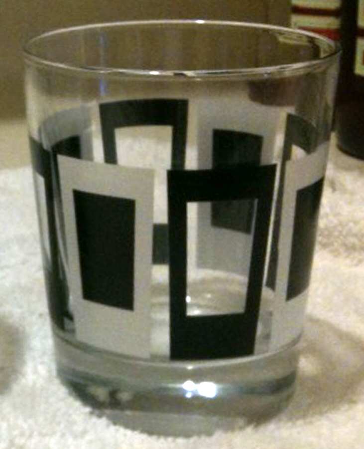 Godis Mix Geometric (Black and Silver) Flat Tumbler by Ikea Crystal-1