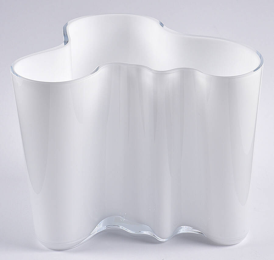 Alvar Aalto White 6" Flower Vase by Iittala-1
