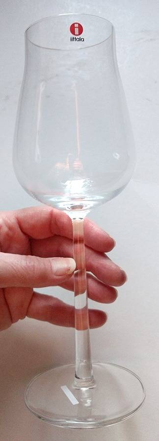 Essence Plus Fluted Champagne by Iittala-1