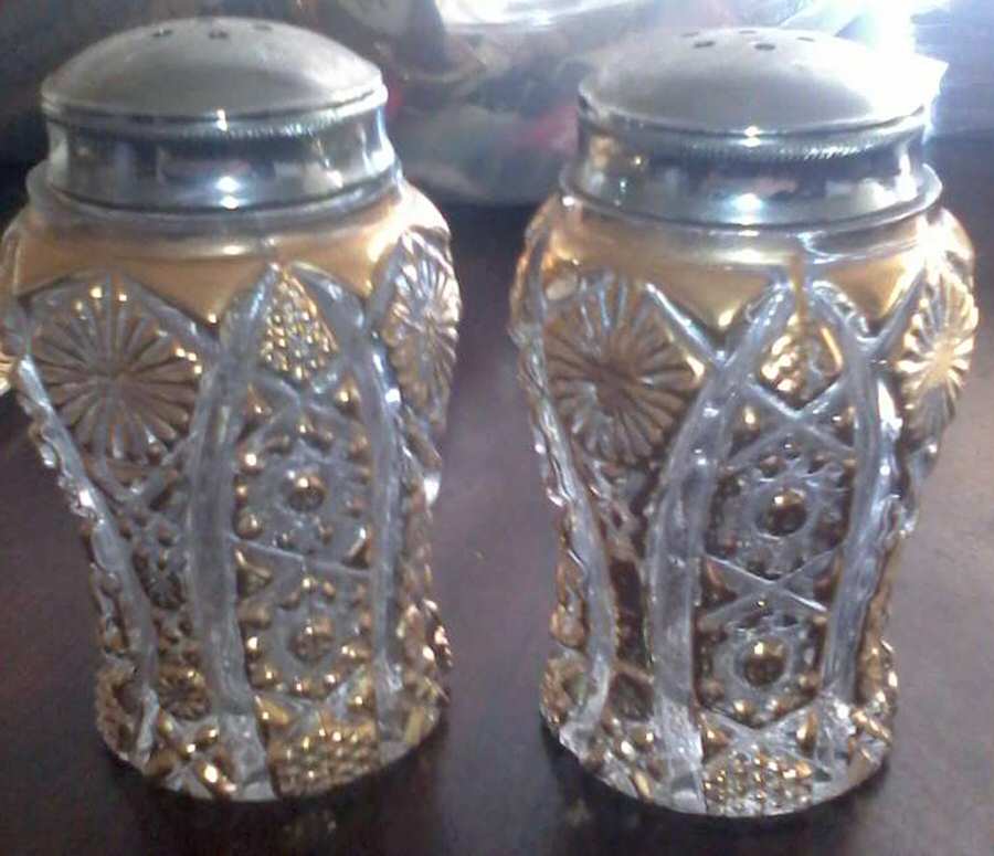 Daisy and Button Gold Accents Shaker Set w/Metal Lids by Imperial Glass-Ohio-1