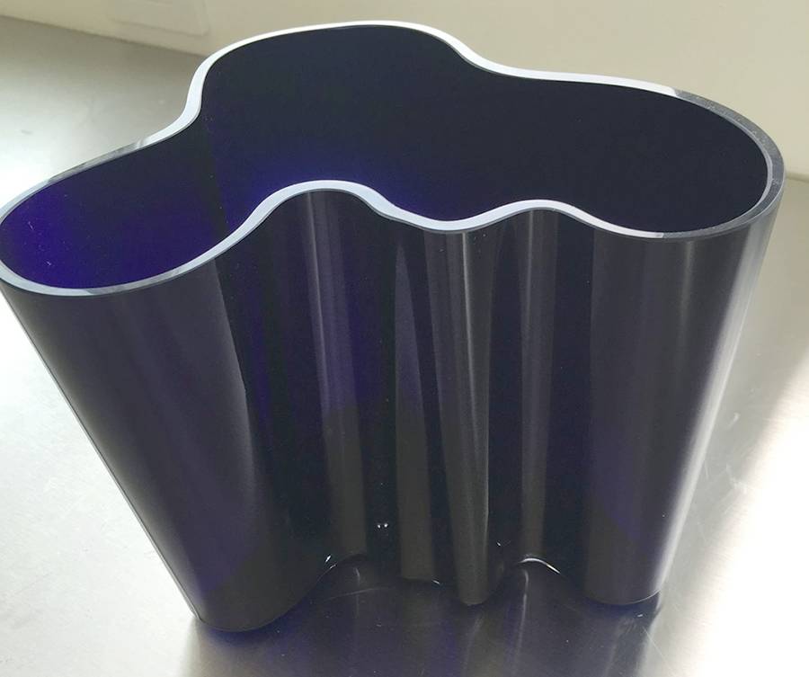 Alvar Aalto Cobalt Blue 6" Flower Vase by Iittala-1