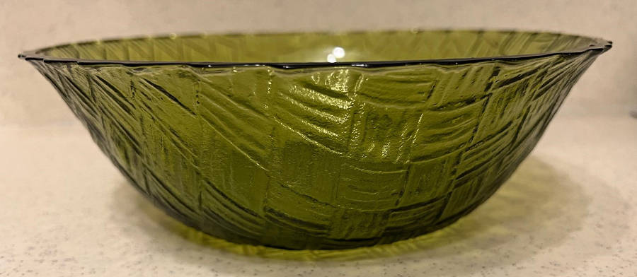 Weavetex Green (Avocado) Large Fruit Bowl by Indiana Glass-1