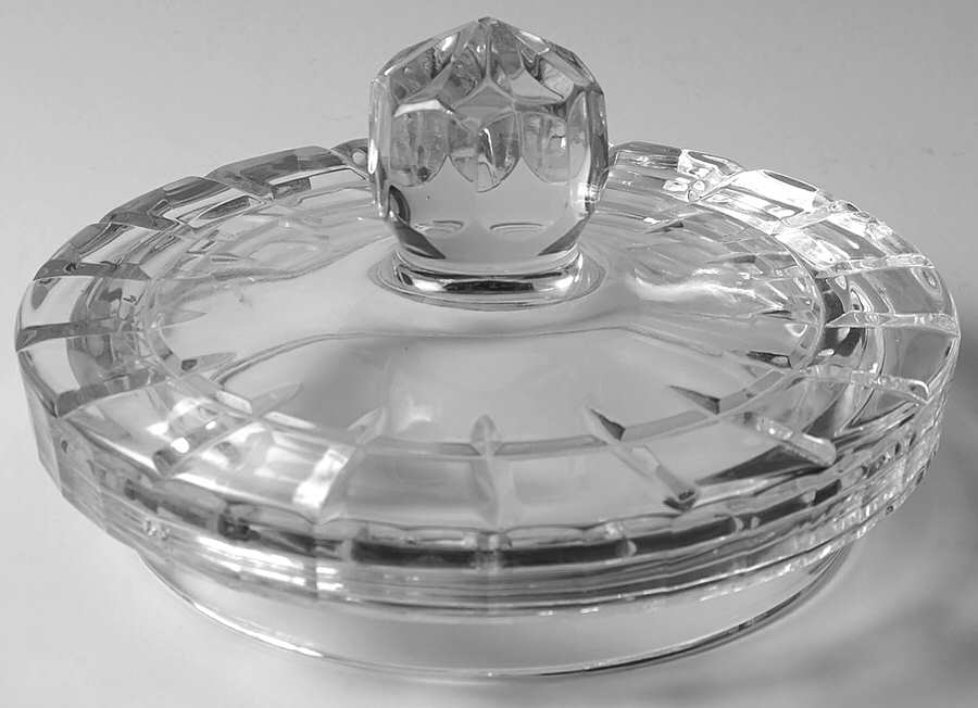 Alice Lid for Biscuit Barrel by Javit-1
