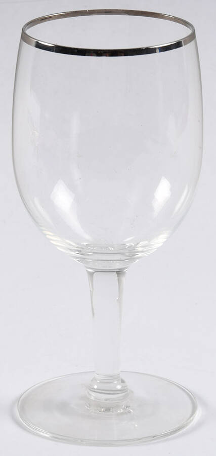 Sonata Wine Glass by Javit-1