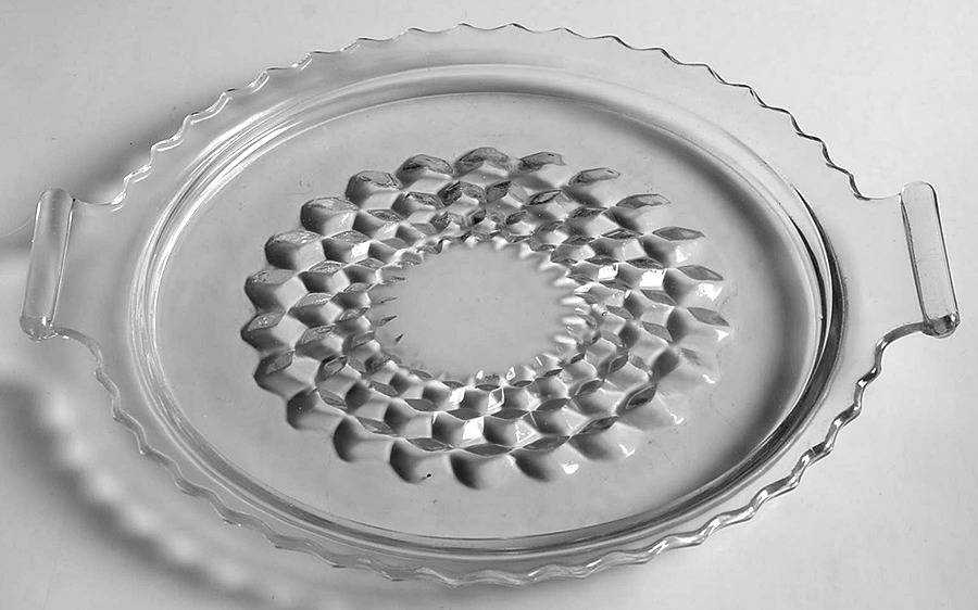 Cube Clear 8" Round Handled Tray by Jeannette-1