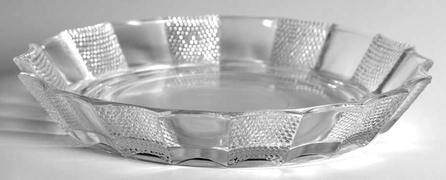 Dewdrop Round Tray by Jeannette-1
