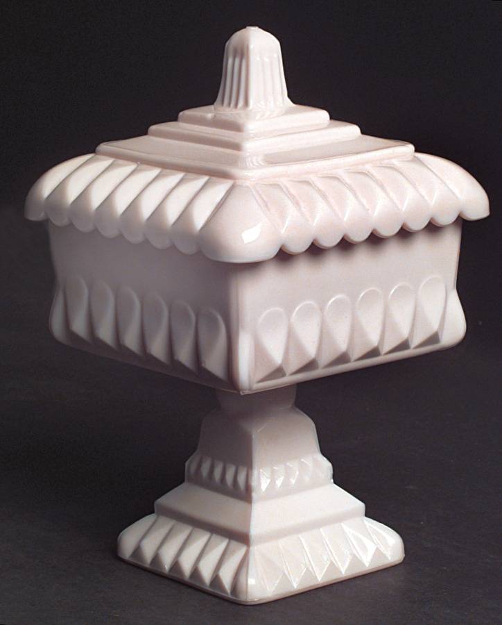 Shell Pink Milk Glass Small Wedding Bowl & Lid by Jeannette-1