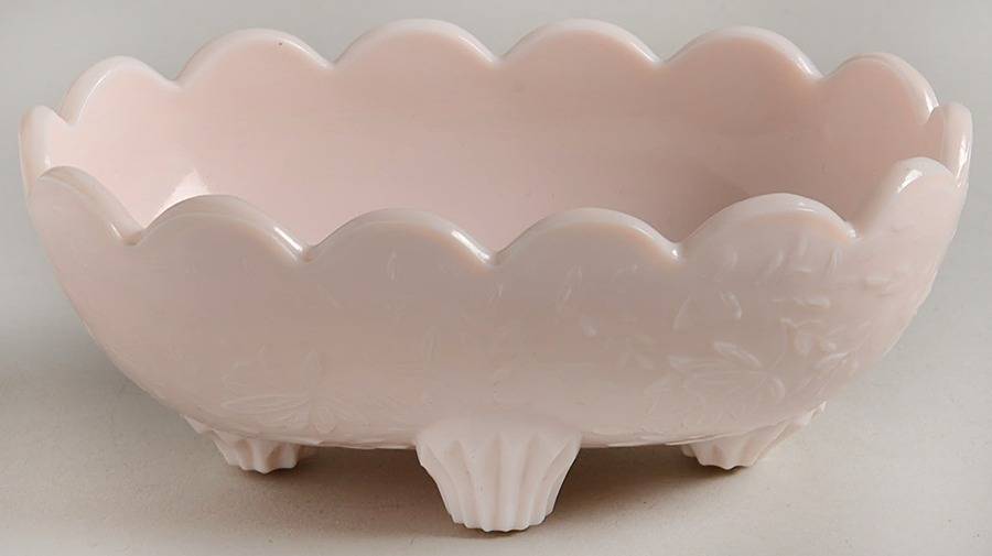 Shell Pink Milk Glass 4-Toed Open Candy Dish by Jeannette-1