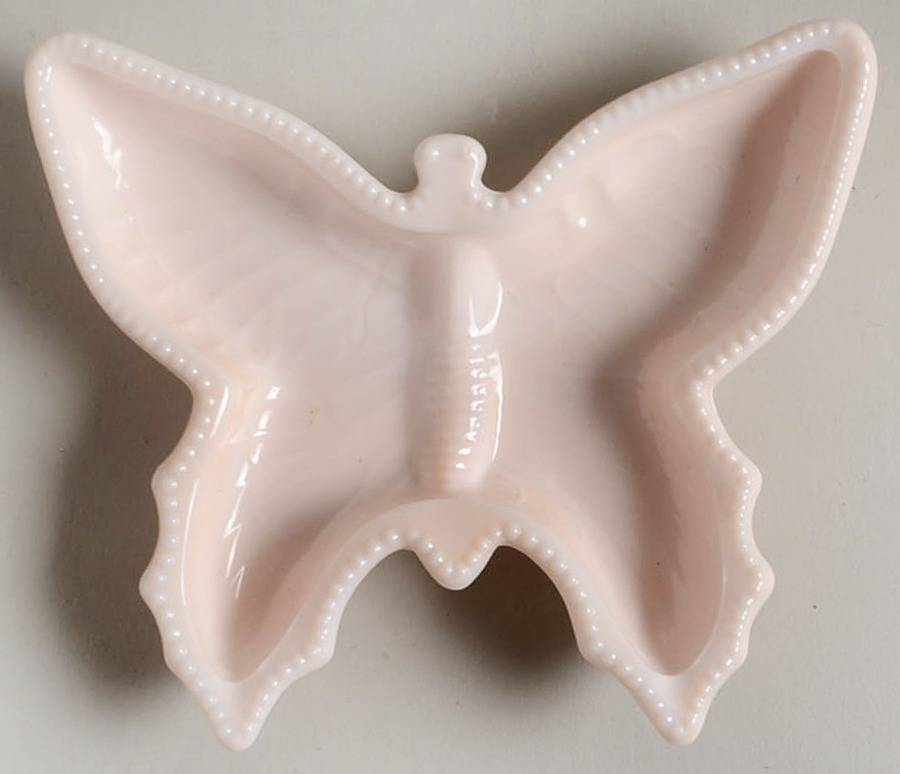 Shell Pink Milk Glass Ashtray by Jeannette-1