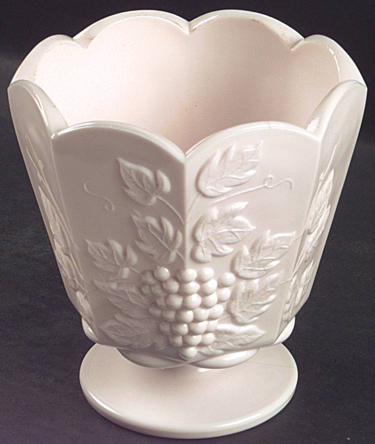 Shell Pink Milk Glass 5" Footed Bowl by Jeannette-1