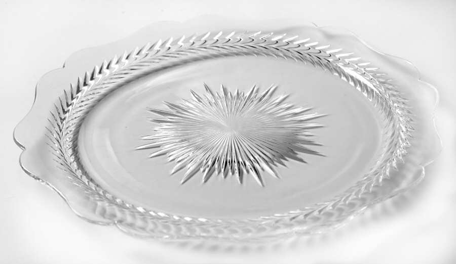 Sunburst "Herringbone" Dinner Plate by Jeannette-1