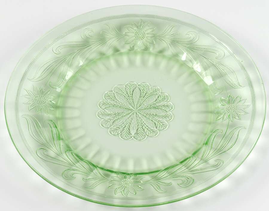 Sunflower Green Dinner Plate by Jeannette-1