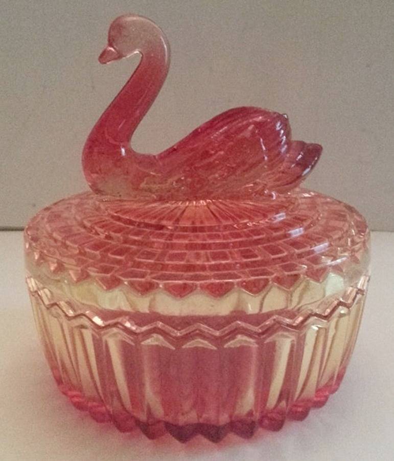 Jeannette Animals & Figurines Swan Powder/Lipstick Jar & Lid by Jeannette-1