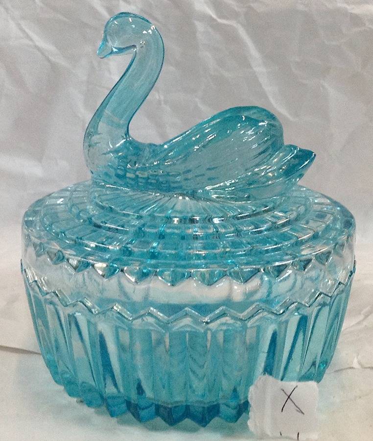 Jeannette Animals & Figurines Swan Powder/Lipstick Jar & Lid by Jeannette-1