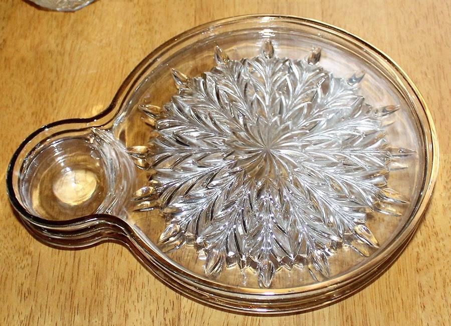 Feather (Gold Trim) Snack Plate No Cup by Jeannette-1