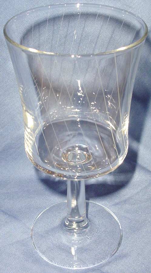 Serenity Wine Glass by Javit-1