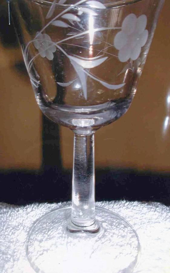 Sunflower Water Goblet by Javit-1