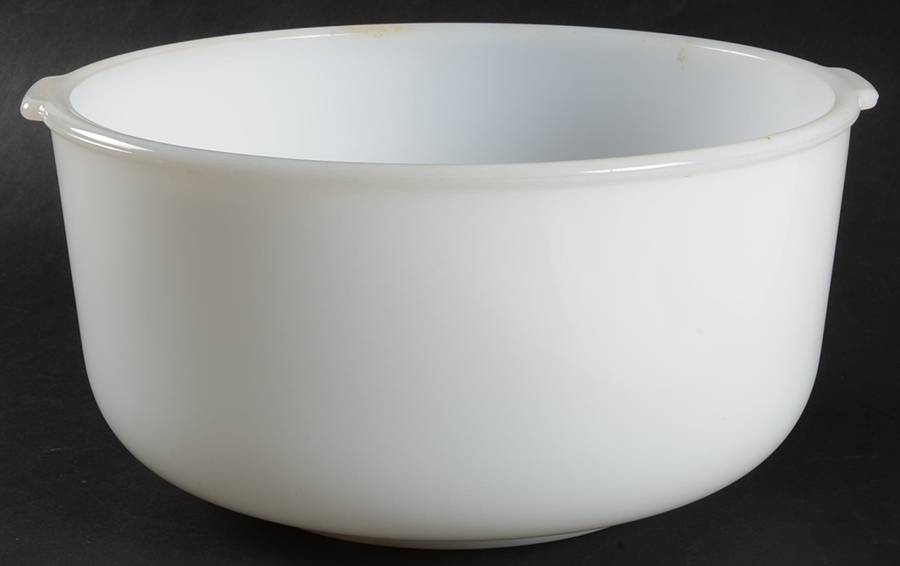Sunbeam Mixing Bowls 9" Mixing Bowl by McKee-1