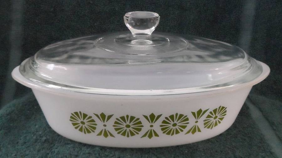 MG11 1 Quart Covered Oval Casserole by McKee-1