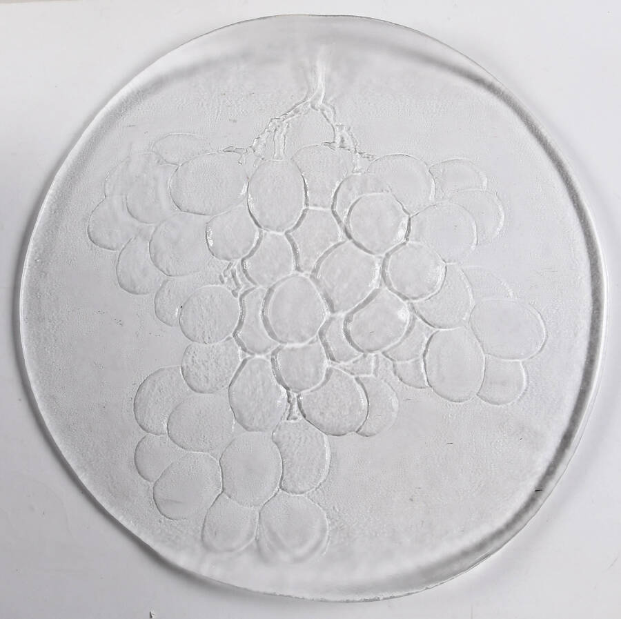 Grape 10" Round Cheese Plate by Kosta-Boda-1