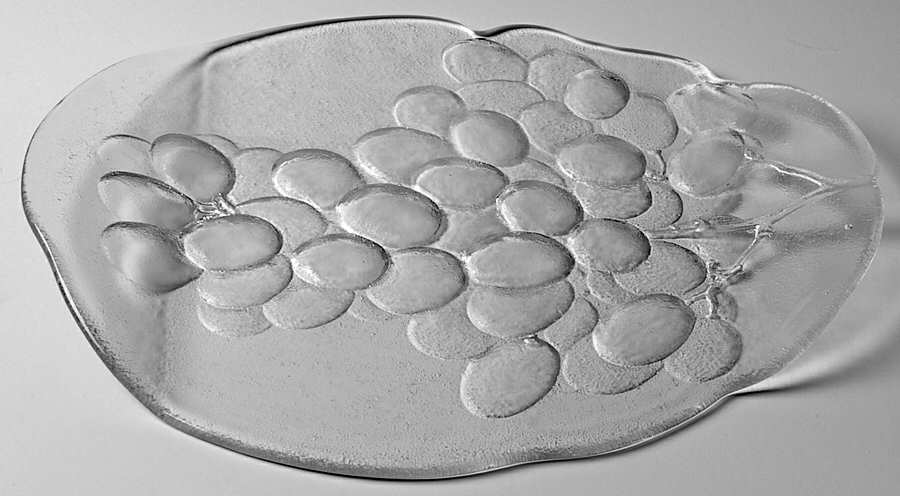 Grape 11" Oval Platter by Kosta-Boda-1