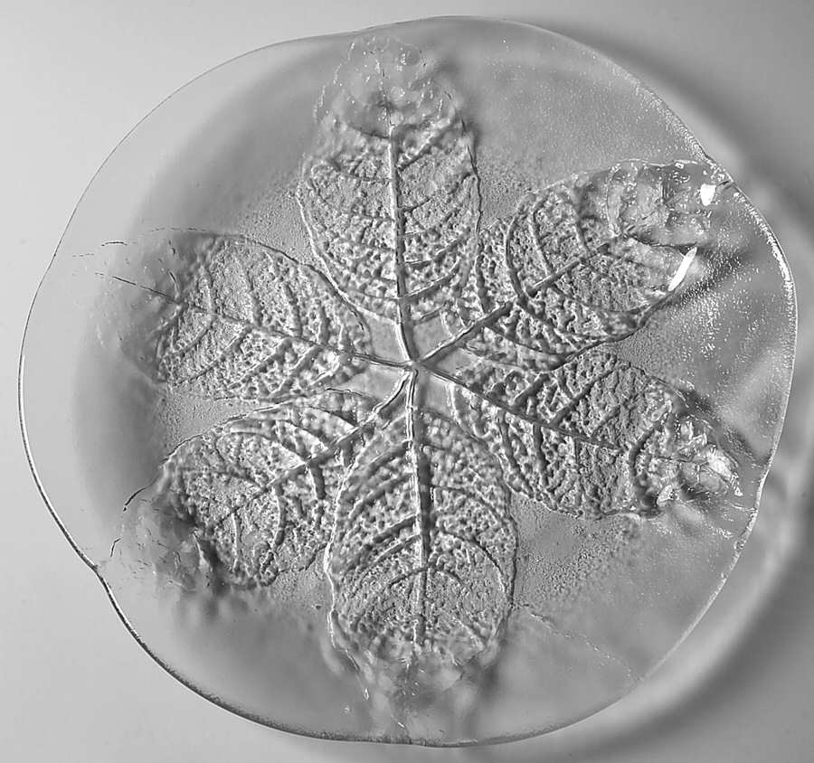 Party Dinner Plate by Kosta-Boda-1