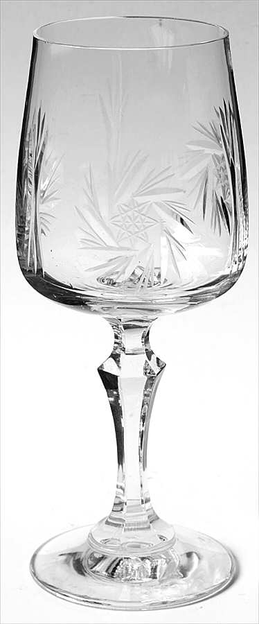Liszt Wine Glass by Kristal Zajecar-1