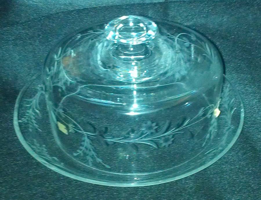Jasmine Round Covered Butter by Kusak Cut Glass Works-1