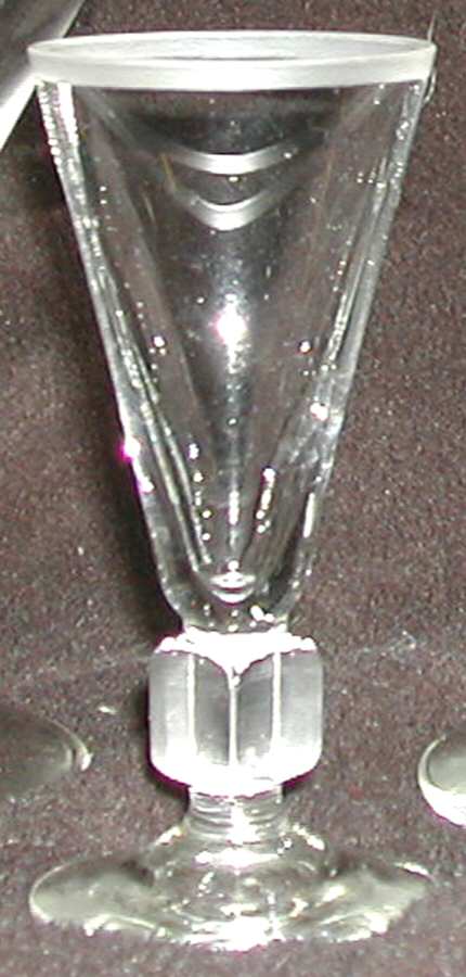 KOS58 Cordial Glass by Kosta-Boda-1